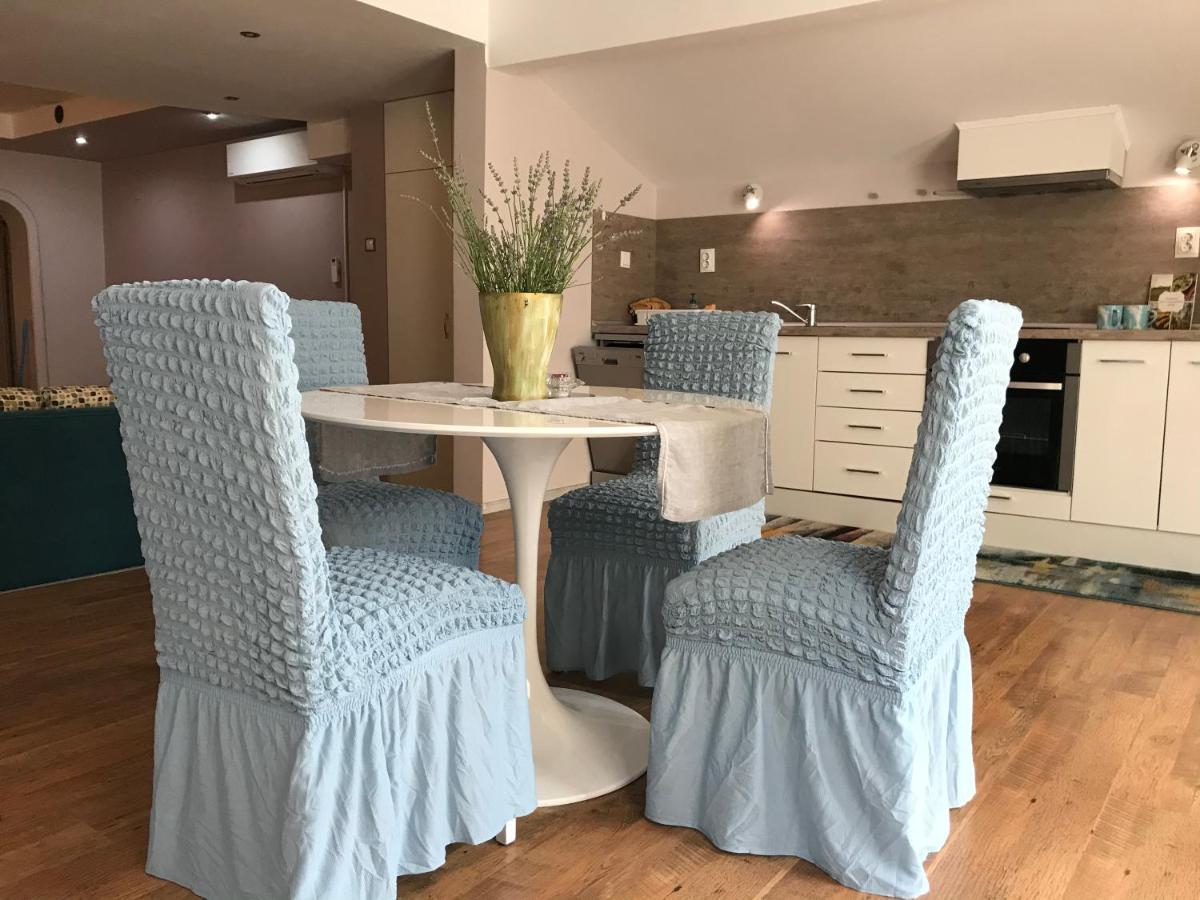 White Rose Guest Rooms Burgas City Exterior foto